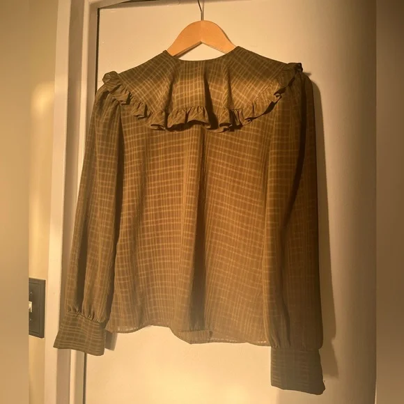 Vintage sheer green collared blouse, made in Canada. - Picture 2 of 2